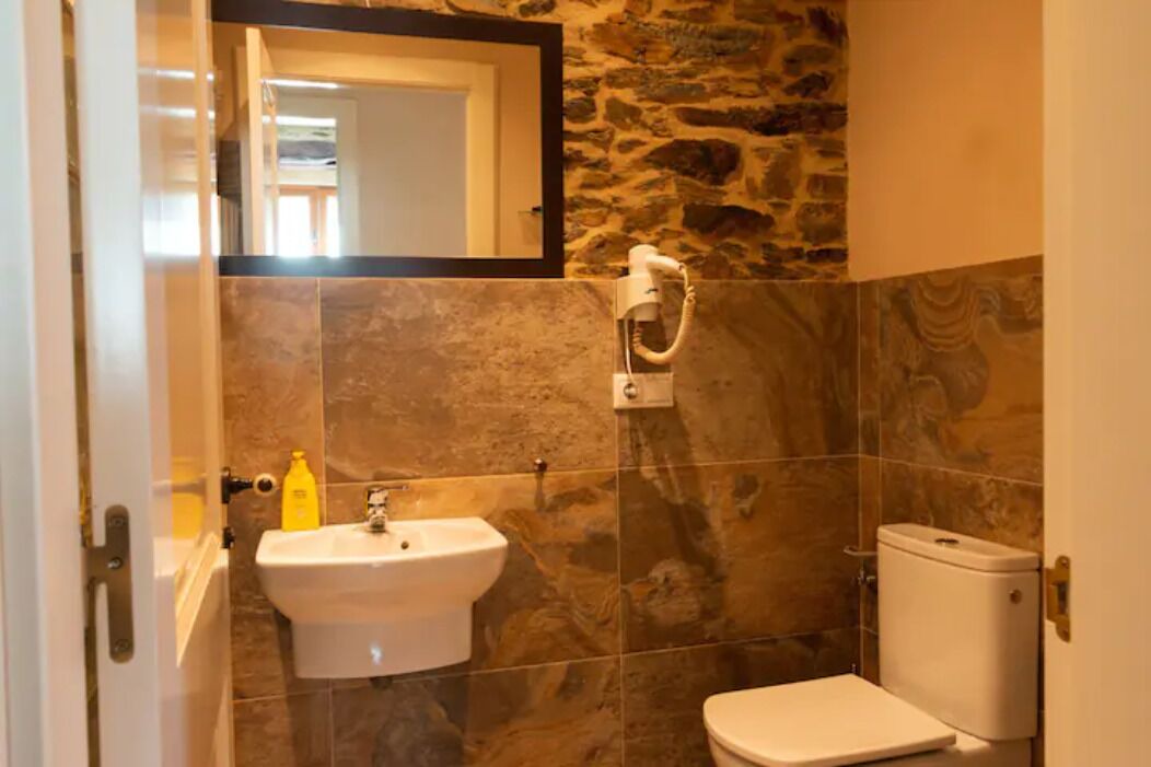 Photo of Bathroom in Viveiro