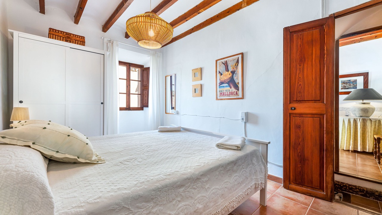 Photo of Bedroom in Banyalbufar