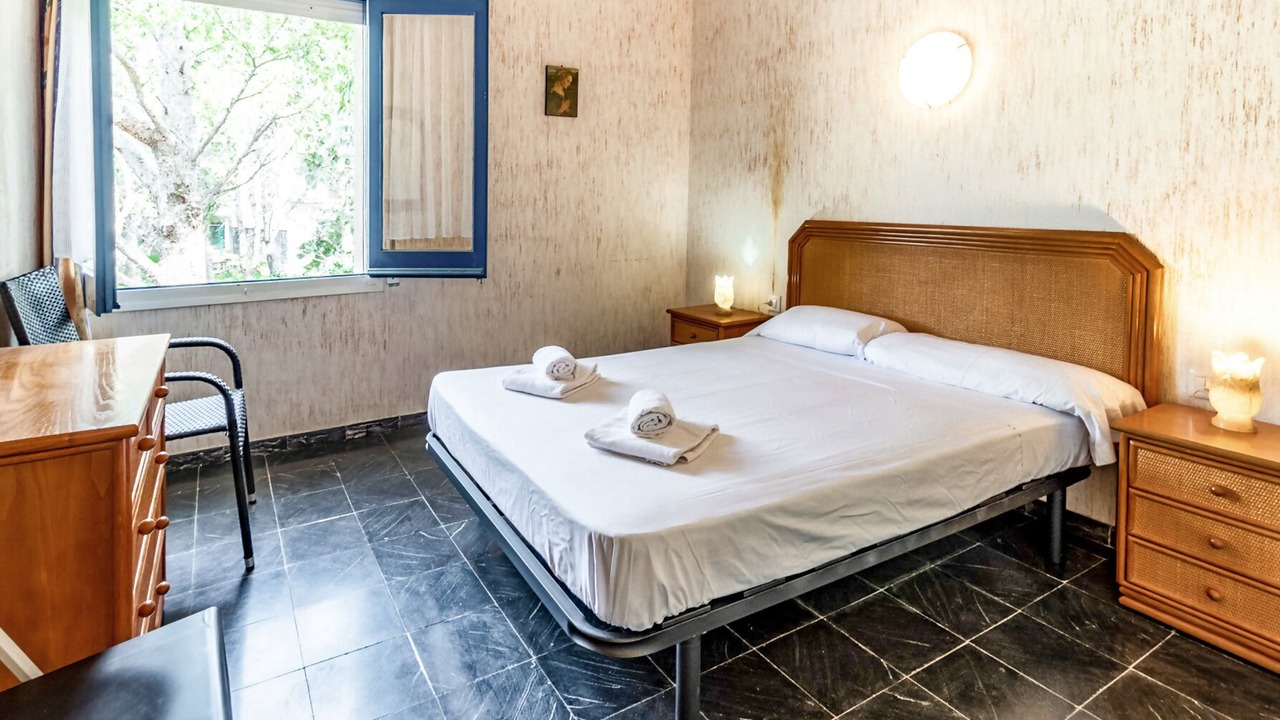 Photo of Bedroom in Llanca