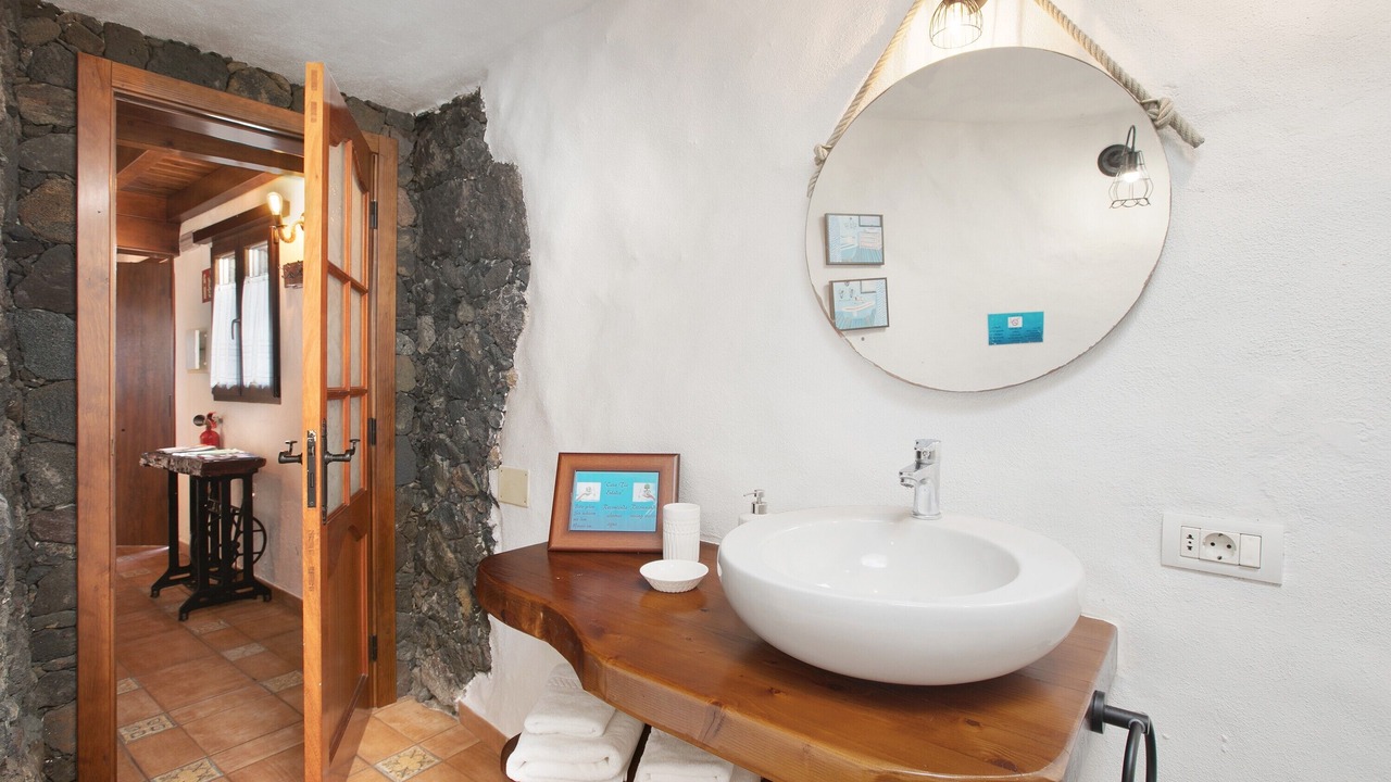 Photo of Bathroom in Tigaday