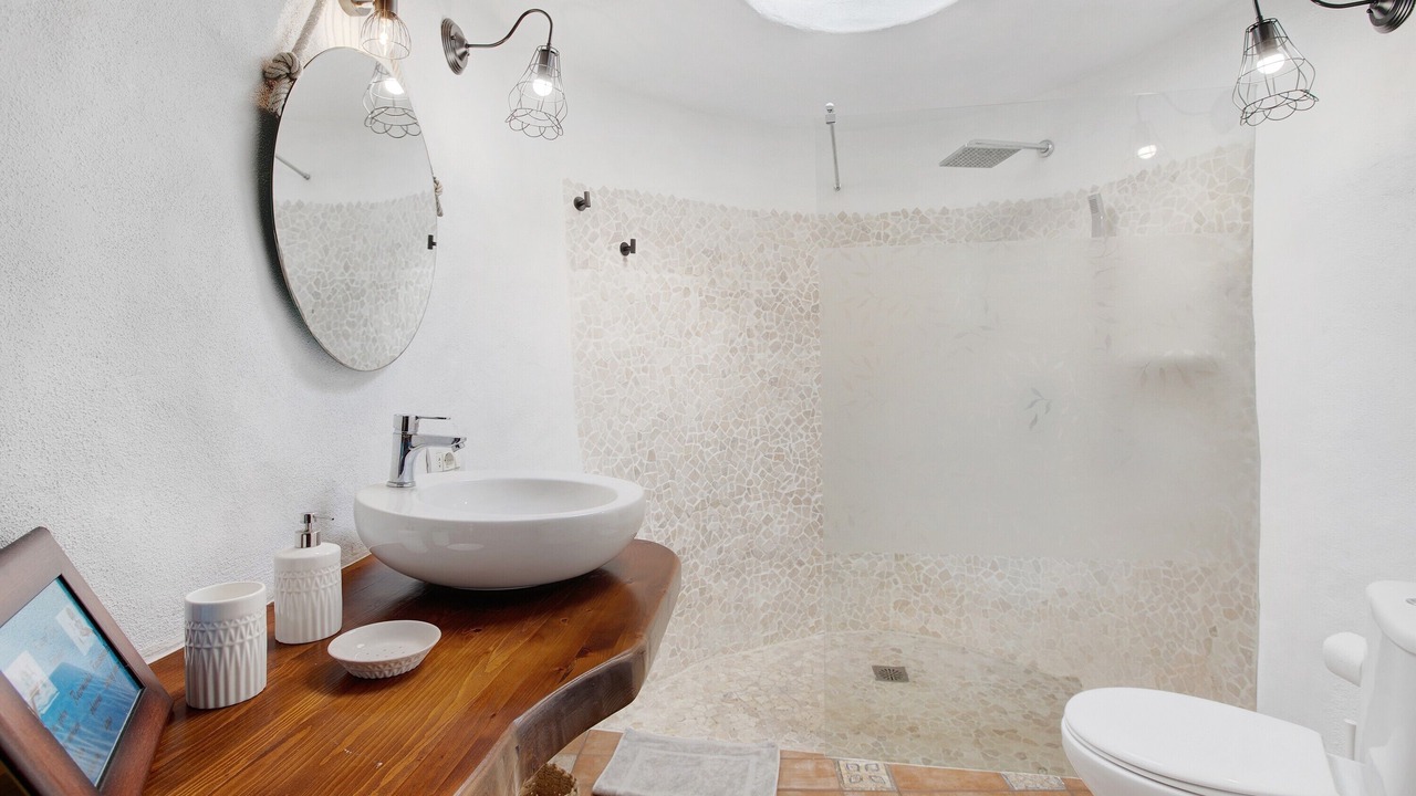 Photo of Bathroom in Tigaday