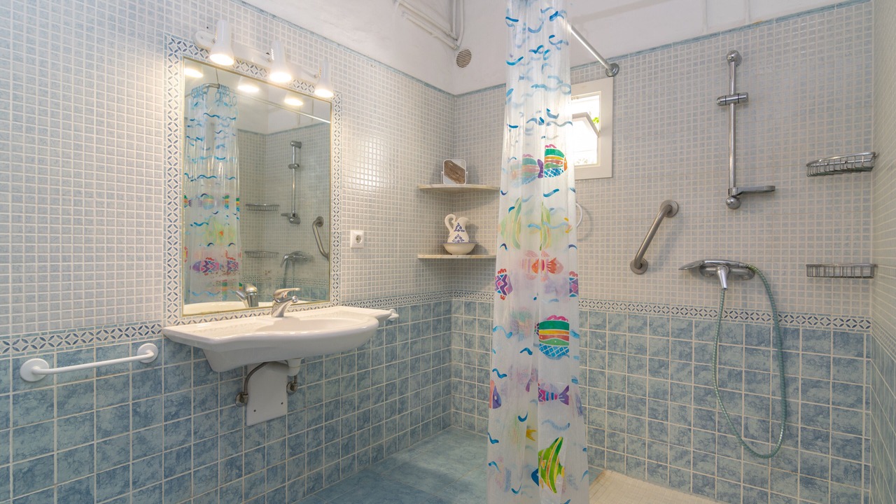 Photo of Bathroom in Mahon