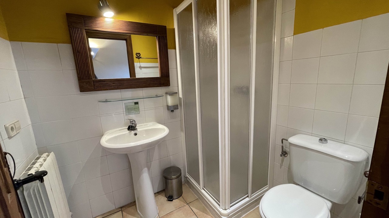 Photo of Bathroom in Madarcos