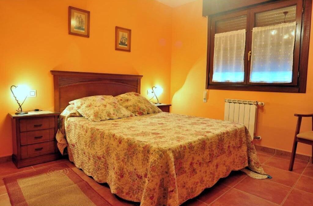 Photo of Bedroom in Parres Municipality