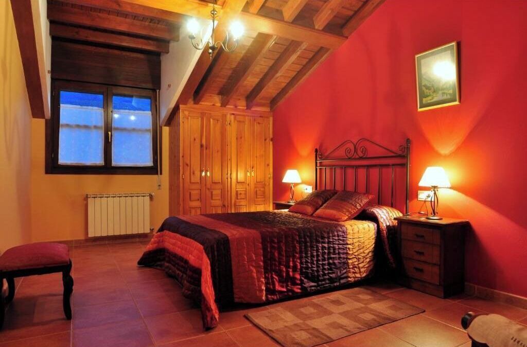 Photo of Bedroom in Parres Municipality
