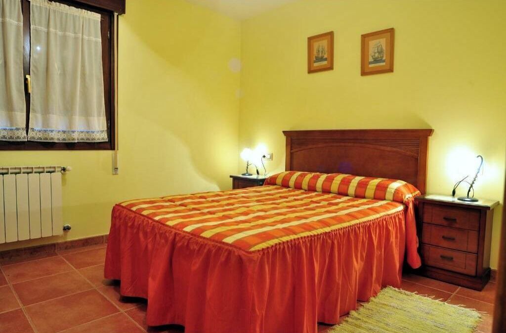 Photo of Bedroom in Parres Municipality