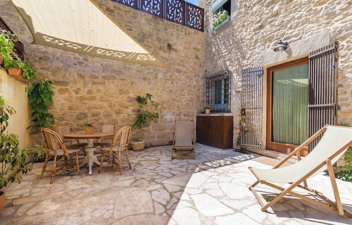 Photo of Outdoor in Peratallada