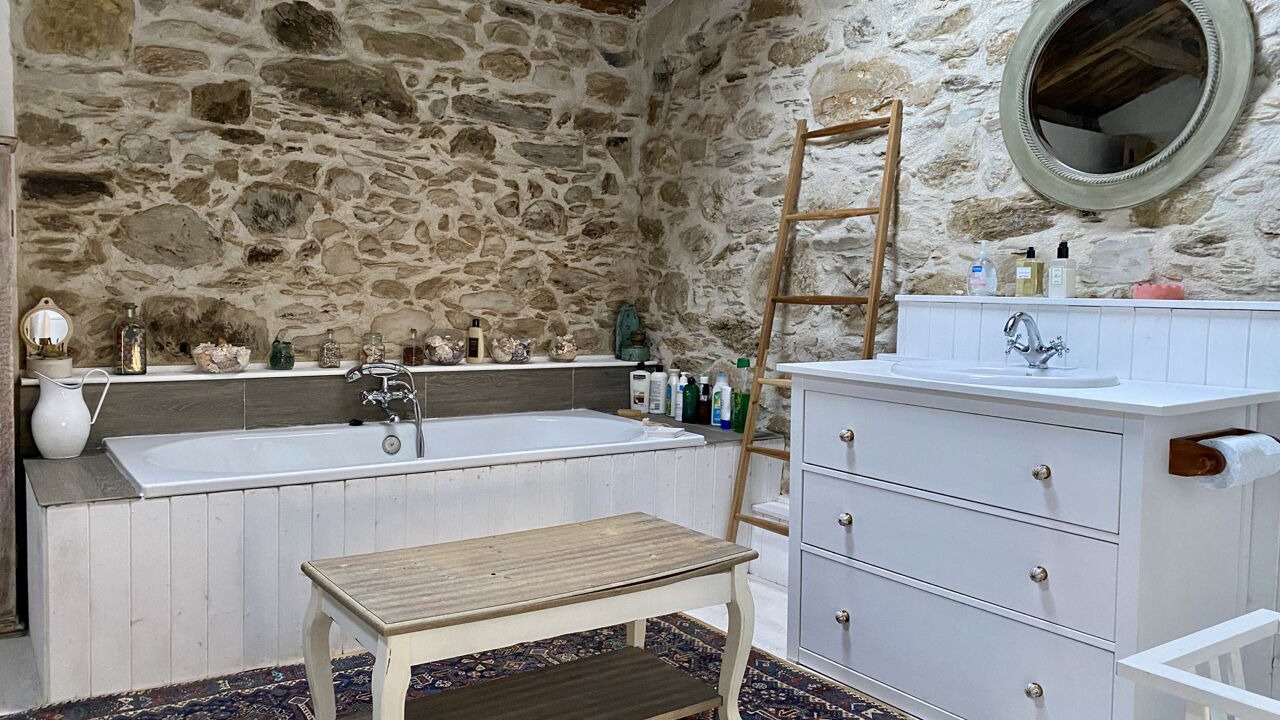 Photo of Bathroom in Couzadoiro