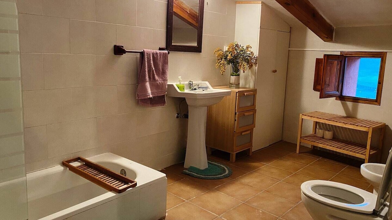 Photo of Bathroom in Reznos