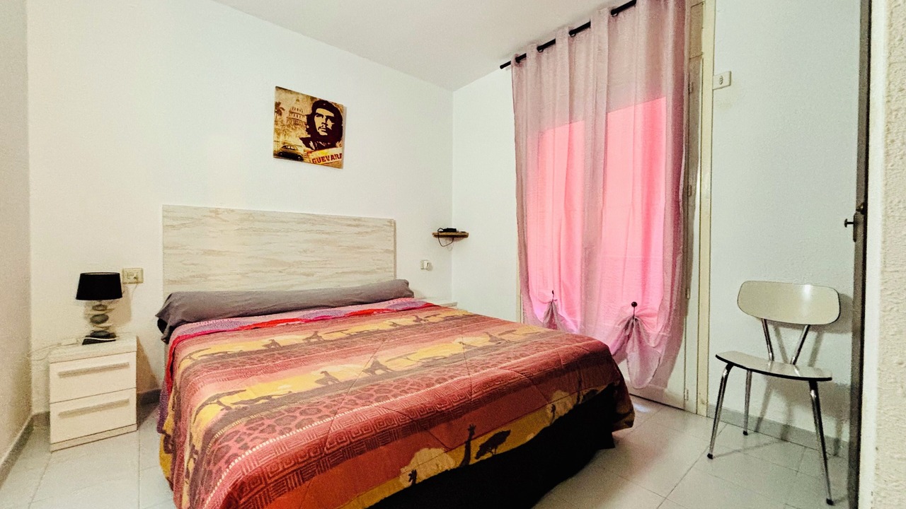Photo of Bedroom in Roses Town Center