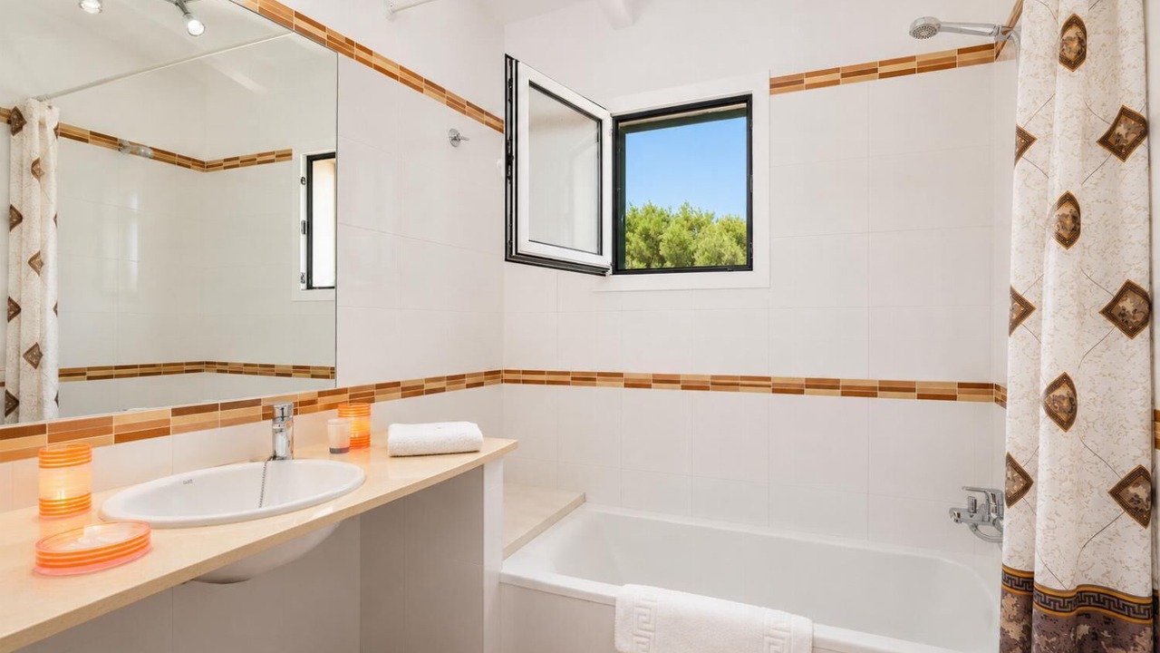 Photo of Bathroom in Punta Grossa