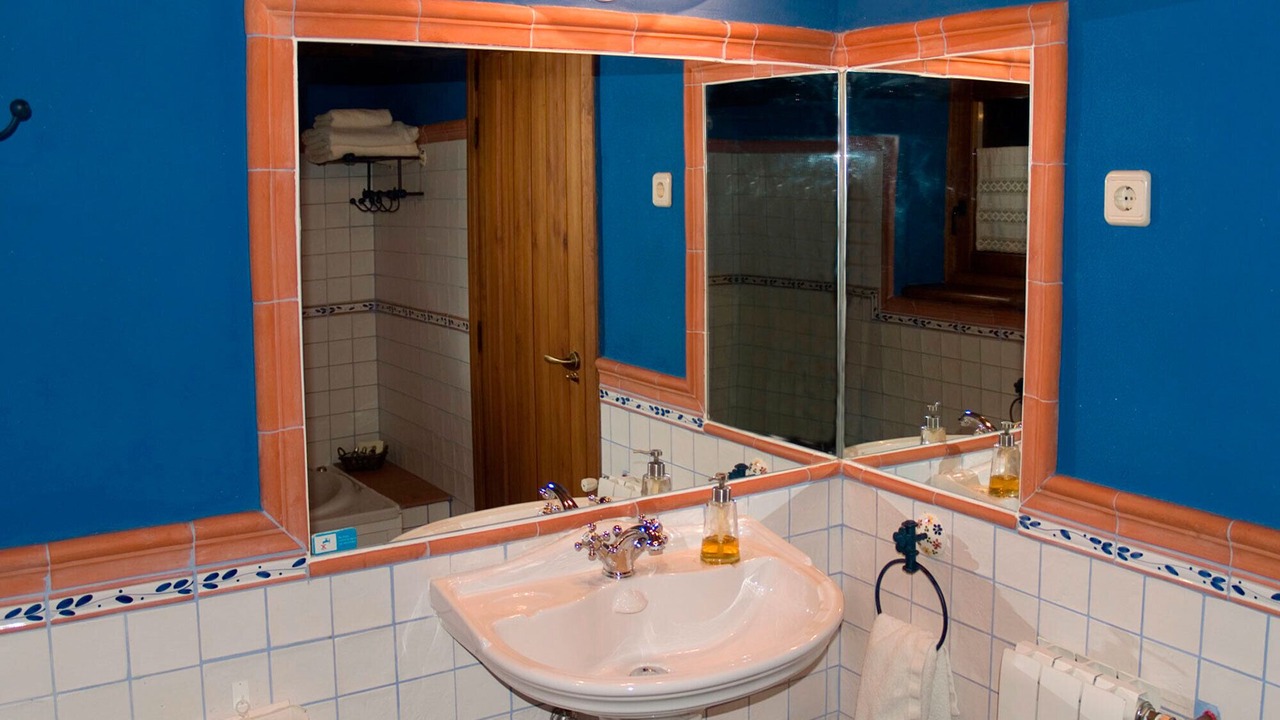 Photo of Bathroom in Manjiron