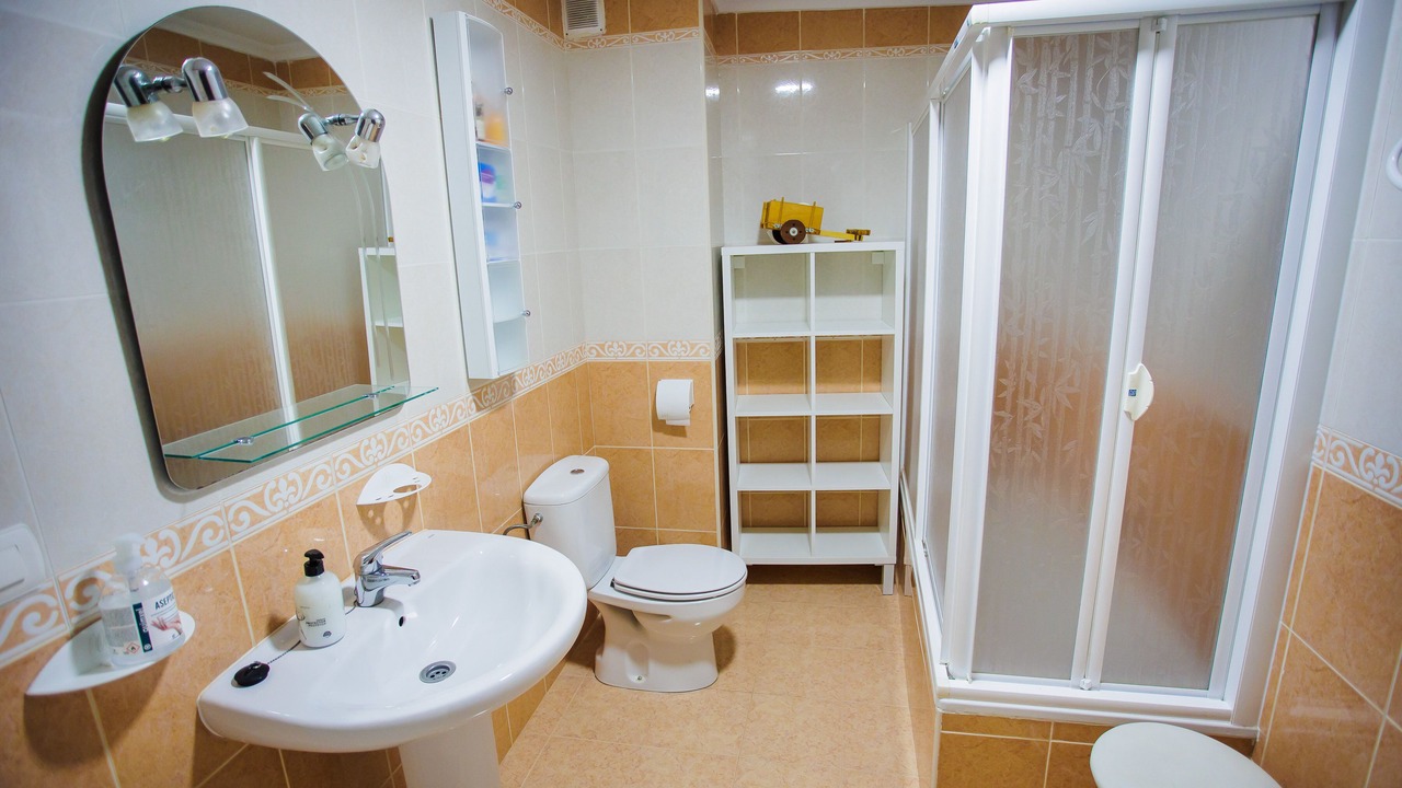 Photo of Bathroom in Ahigal de los Aceiteros