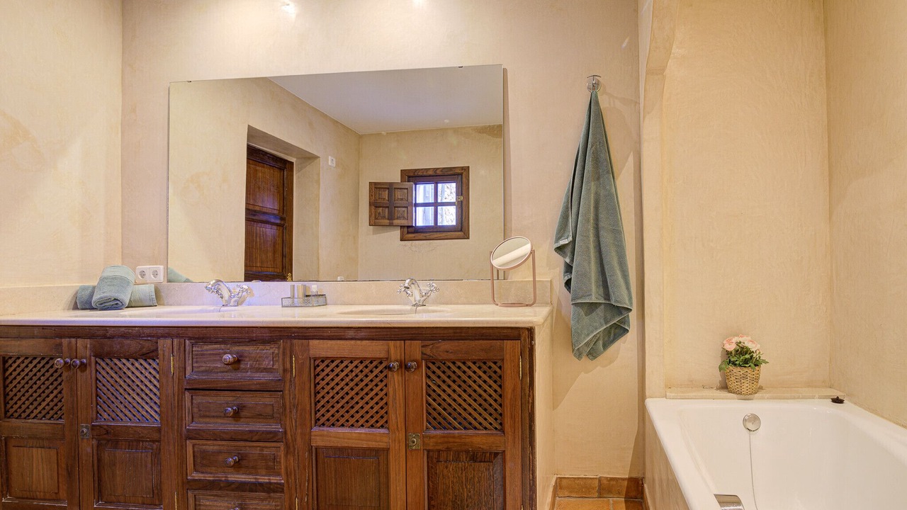Photo of Bathroom in Biniaraix