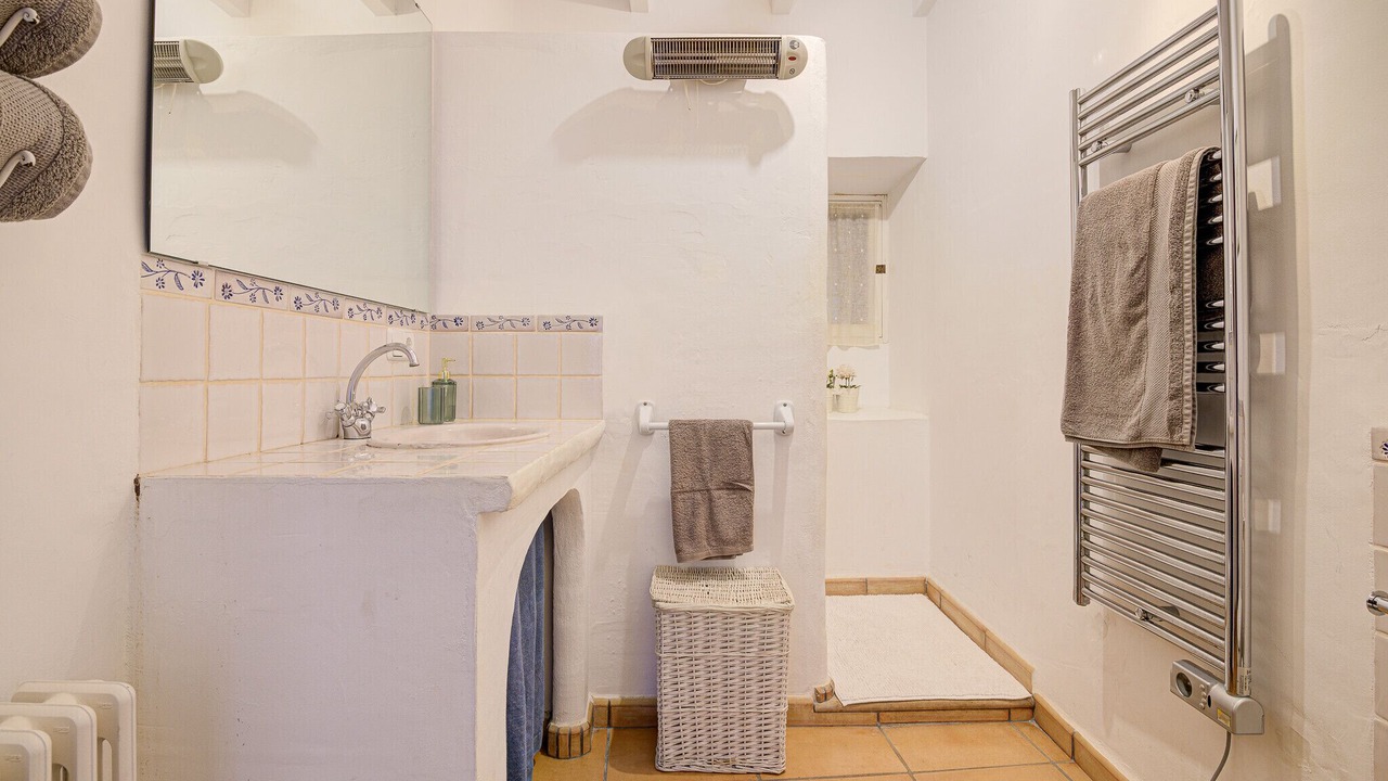 Photo of Bathroom in Biniaraix