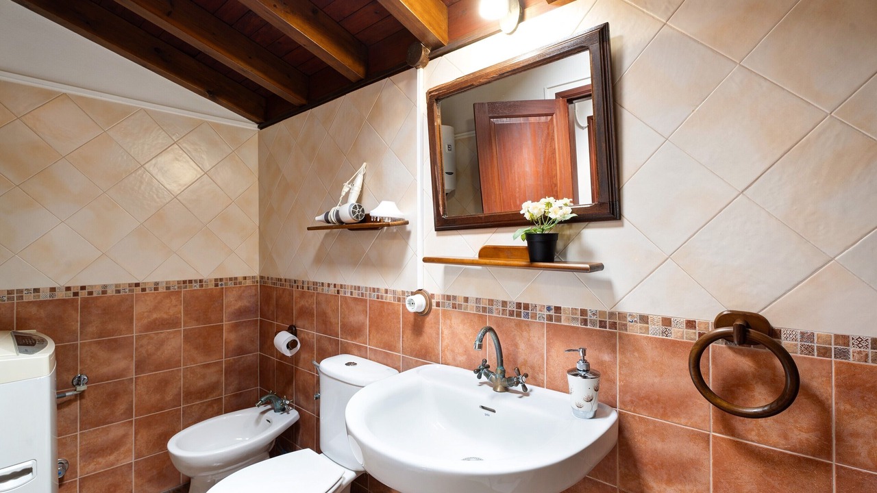 Photo of Bathroom in Vallehermoso