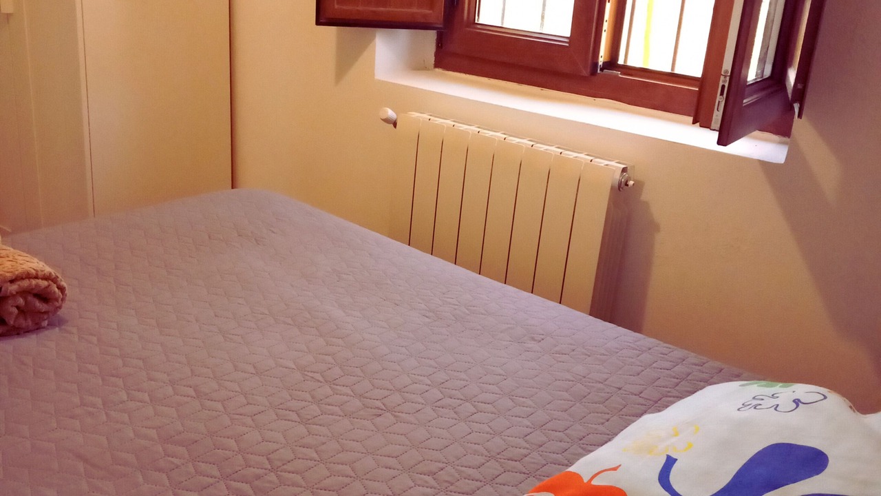 Photo of Bedroom in Sales