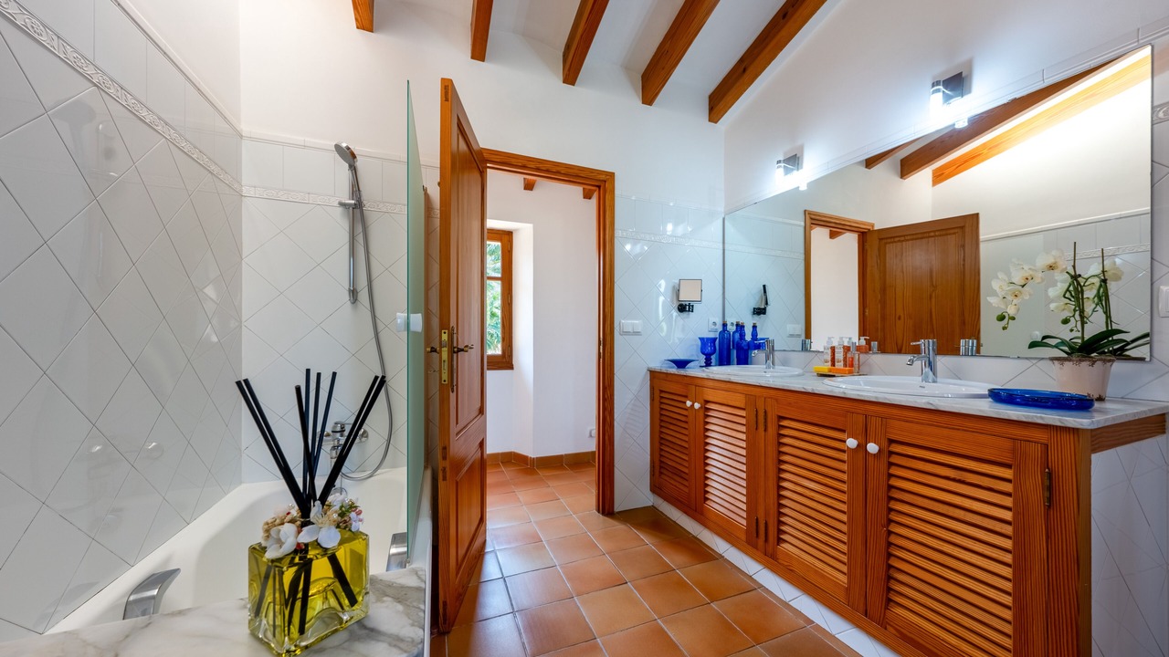 Photo of Bathroom in Soller