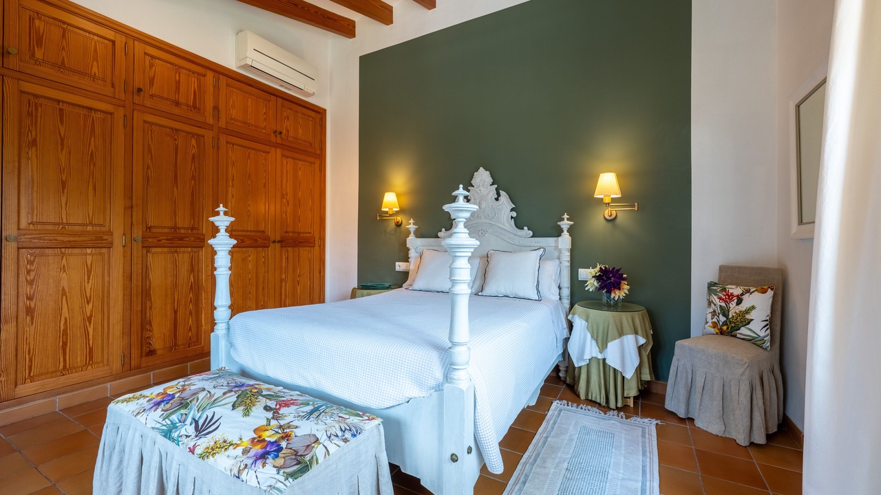Photo of Bedroom in Soller