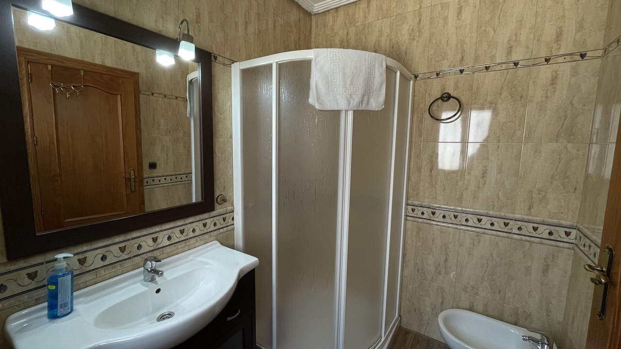 Photo of Bathroom in Iznatoraf