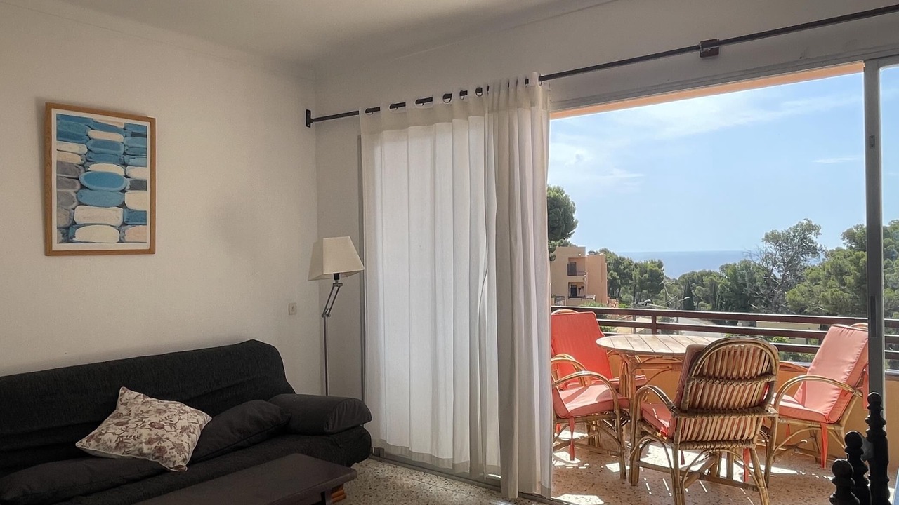 Photo of Livingroom in Tamariu