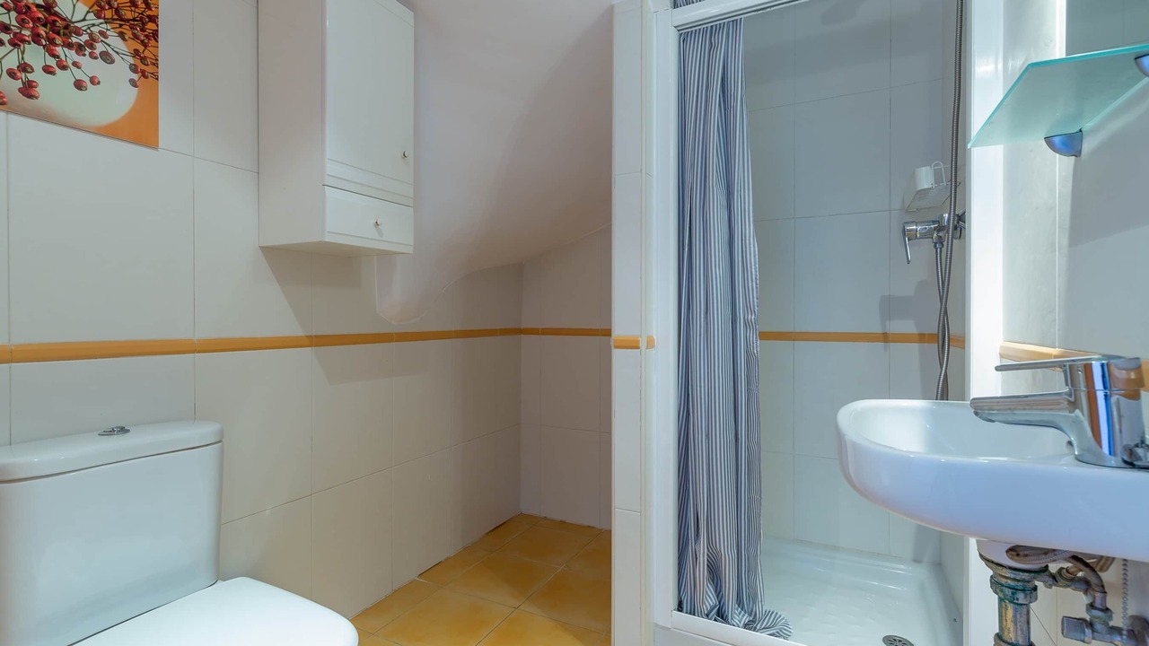 Photo of Bathroom in El Mas Isaac