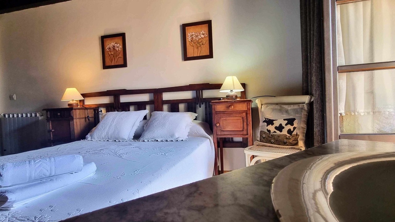 Photo of Bedroom in Naves
