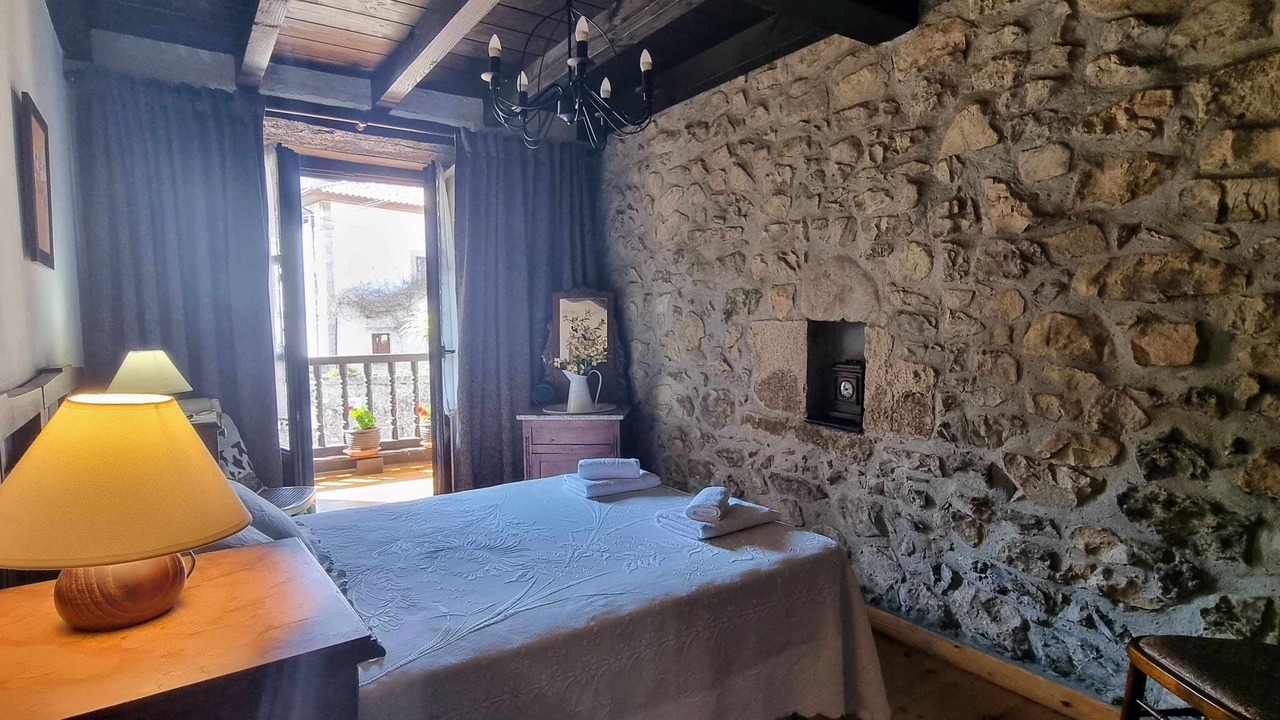 Photo of Bedroom in Naves