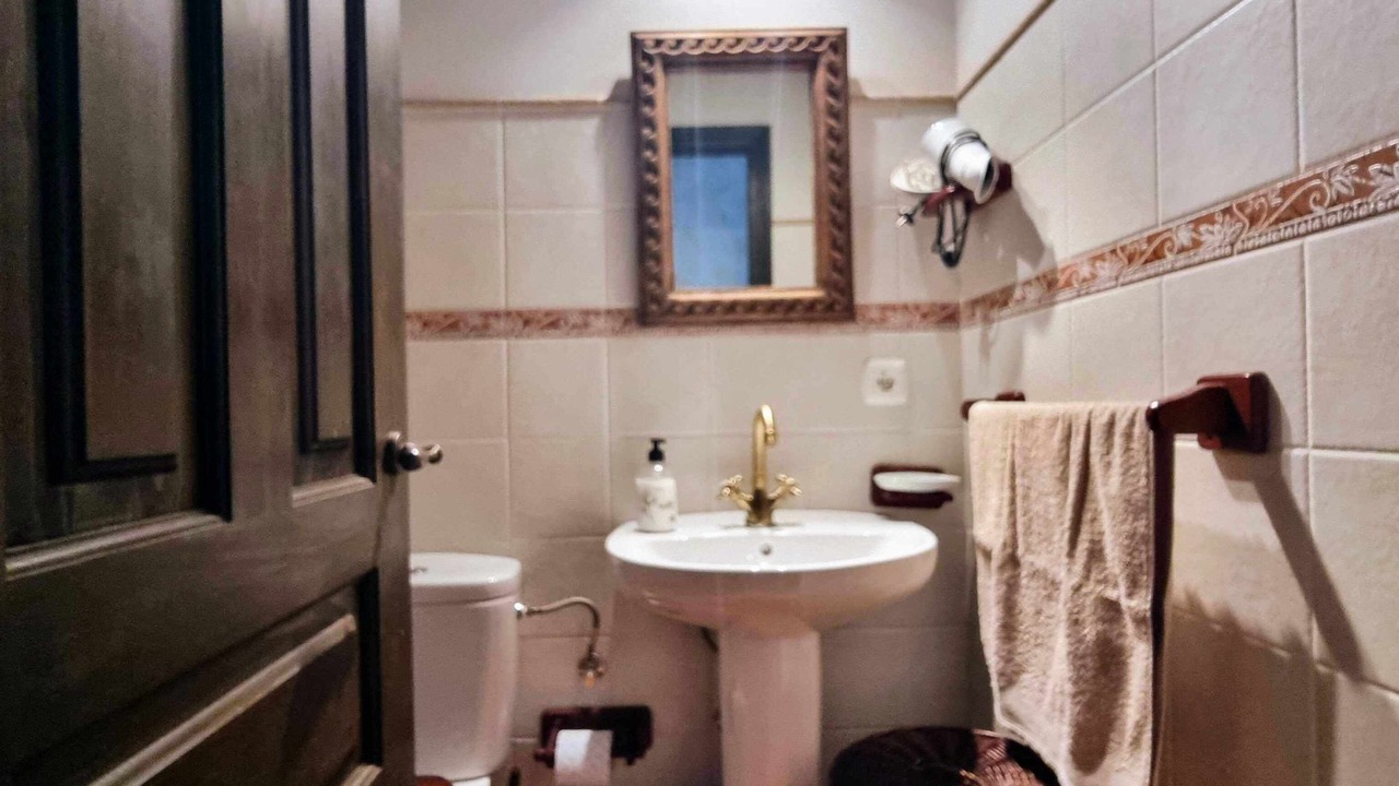 Photo of Bathroom in Naves