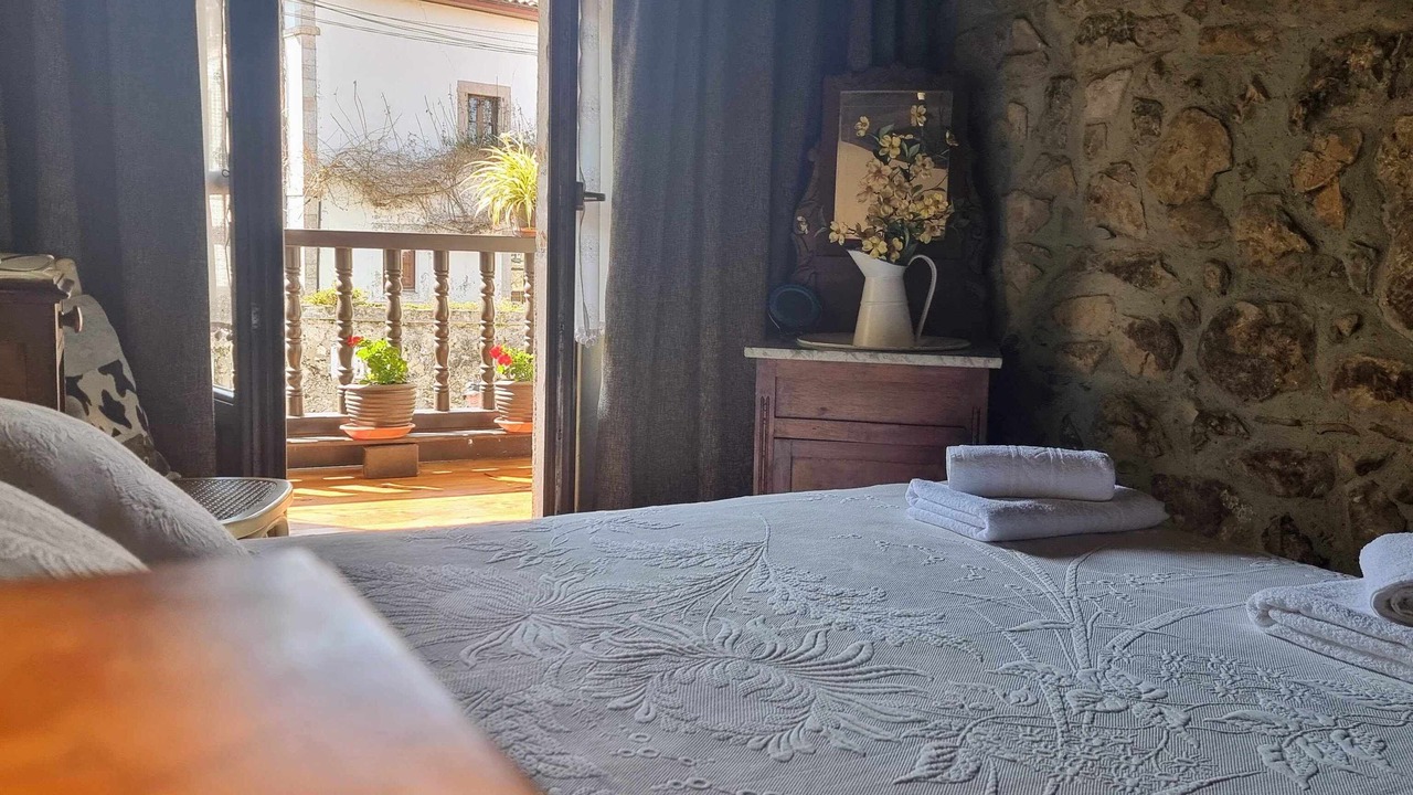 Photo of Bedroom in Naves
