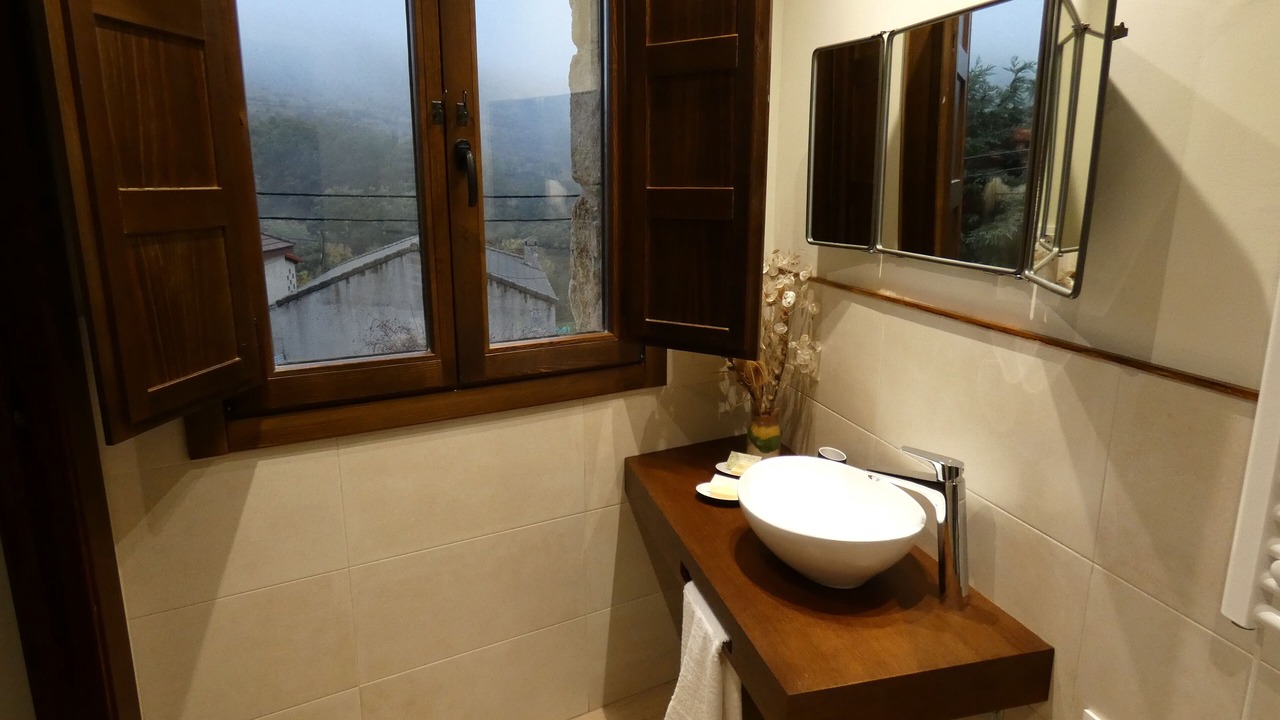 Photo of Bathroom in Robledondo