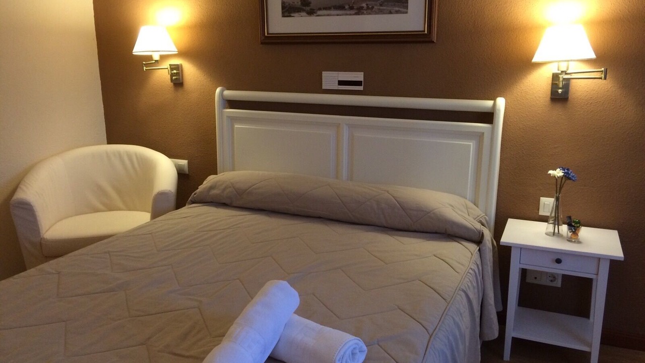 Photo of Bedroom in Sacedon