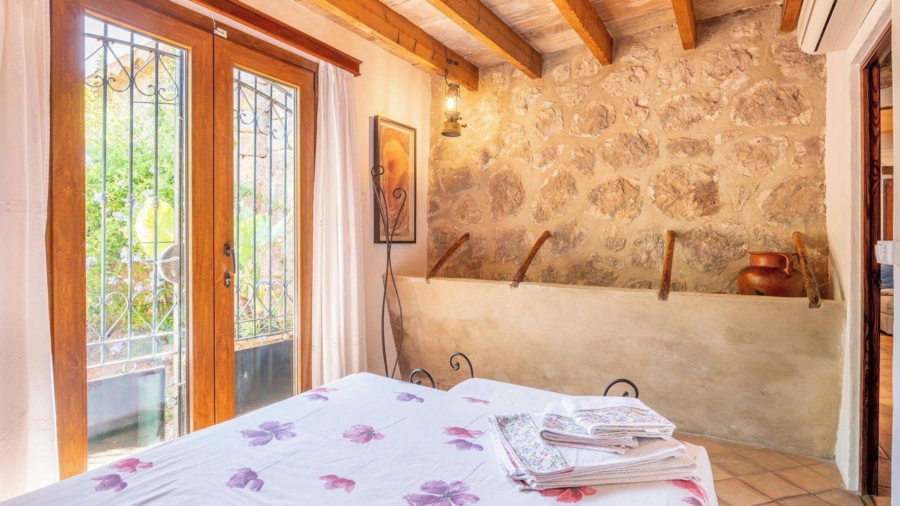 Photo of Bedroom in Biniaraix