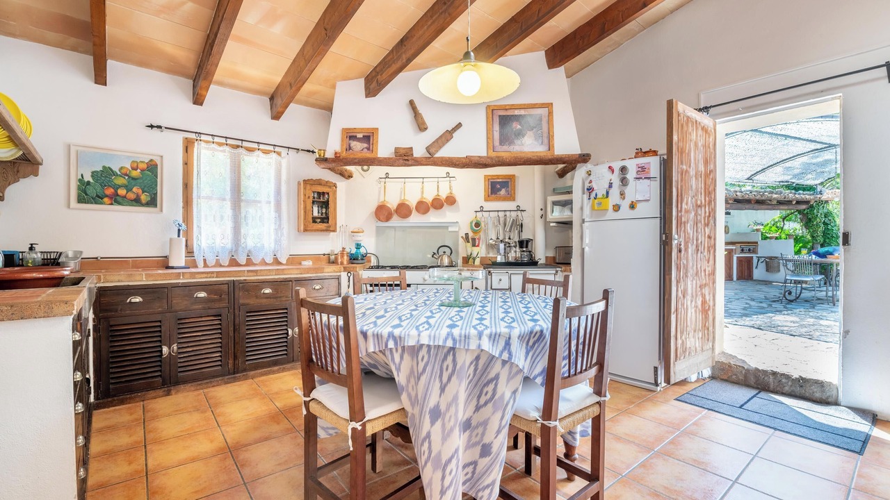 Photo of Kitchen in Biniaraix