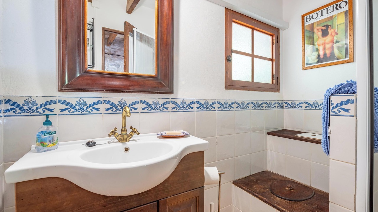 Photo of Bathroom in Biniaraix