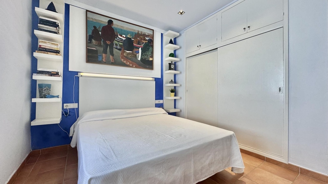 Photo of Bedroom in Roses Town Center