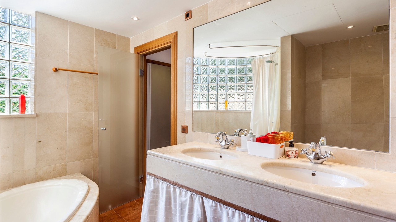 Photo of Bathroom in Badia de Palma