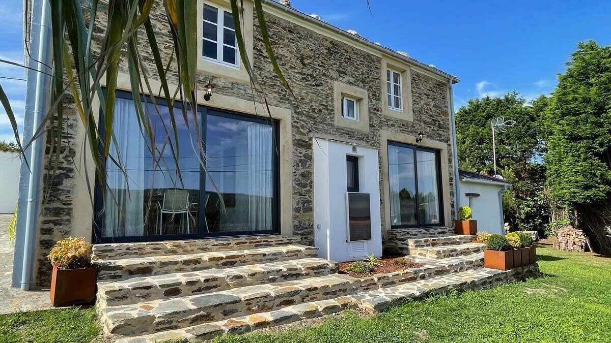 Photo of Outdoor in Loiba
