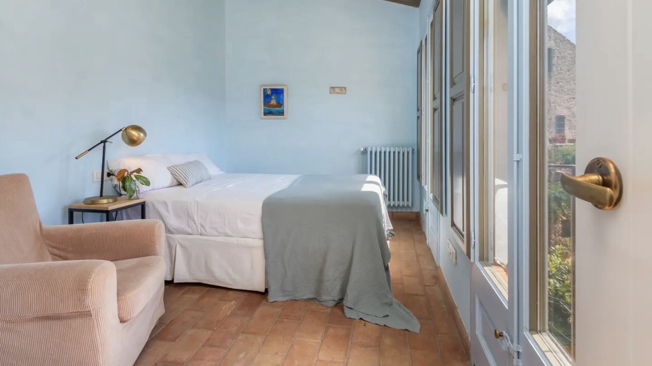 Photo of Bedroom in Llofriu