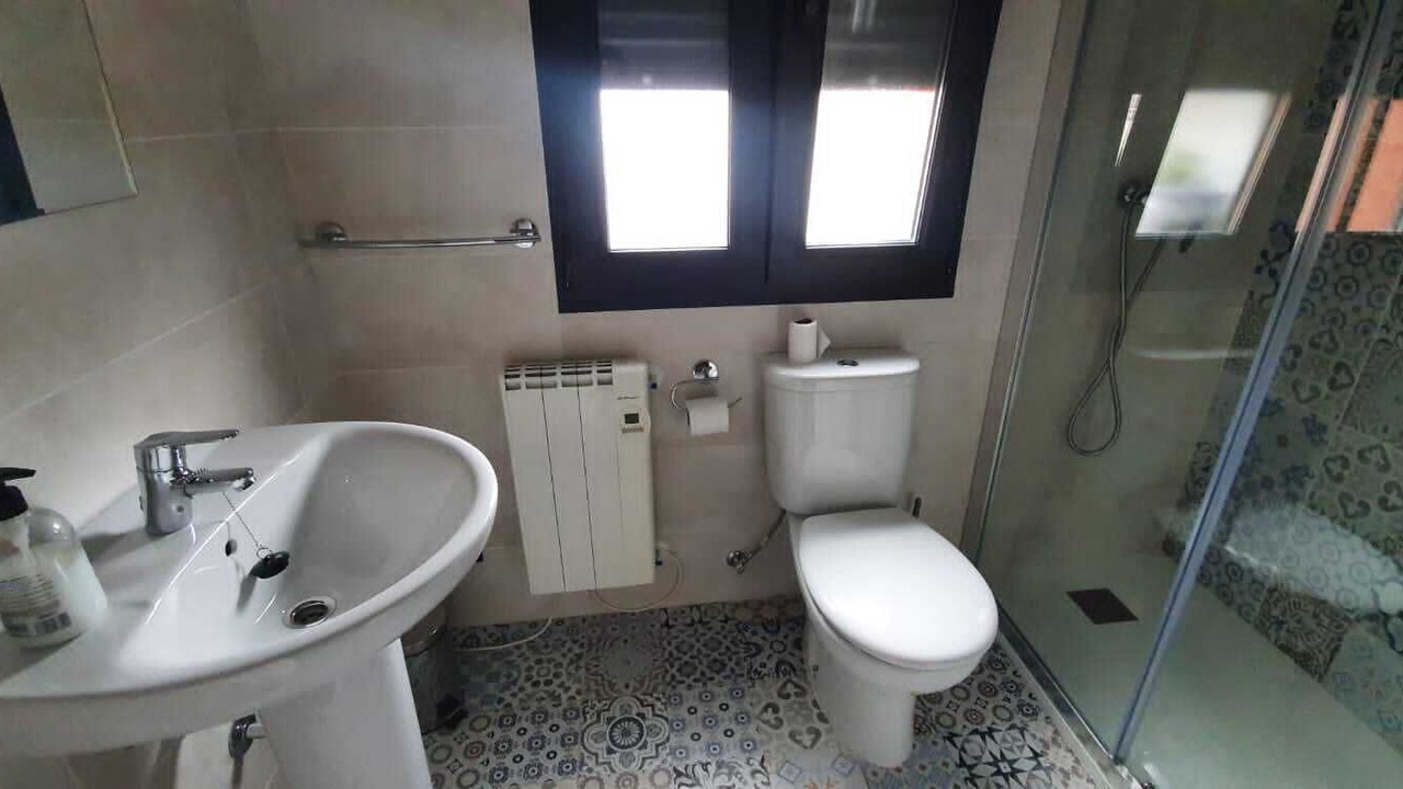 Photo of Bathroom in Avin