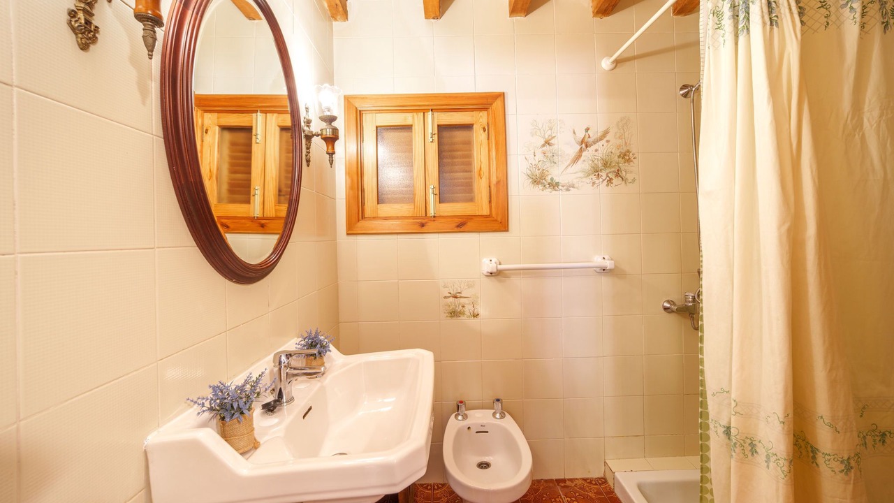 Photo of Bathroom in Establiments