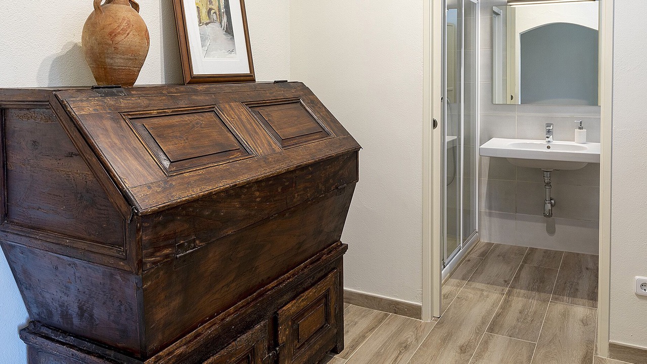Photo of Bathroom in Monells