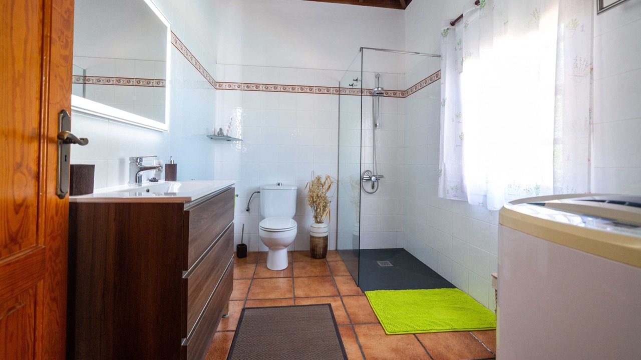 Photo of Bathroom in Tijarafe