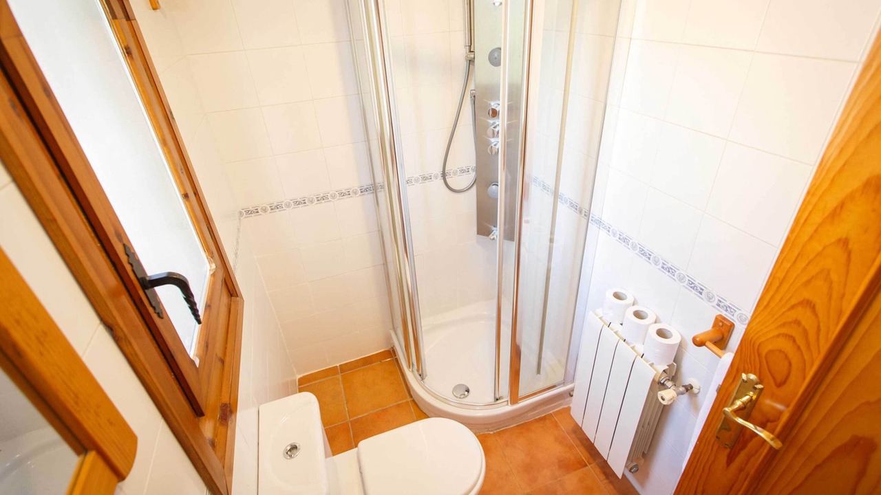 Photo of Bathroom in Pinuecar