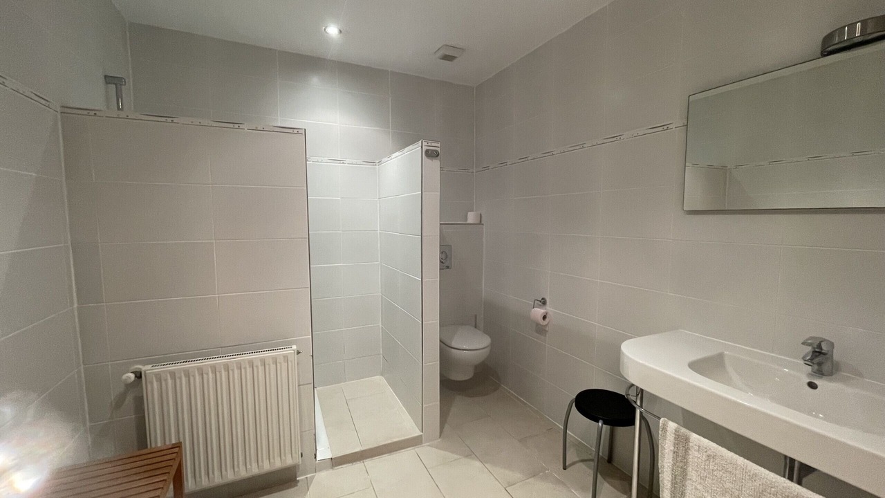 Photo of Bathroom in Pals