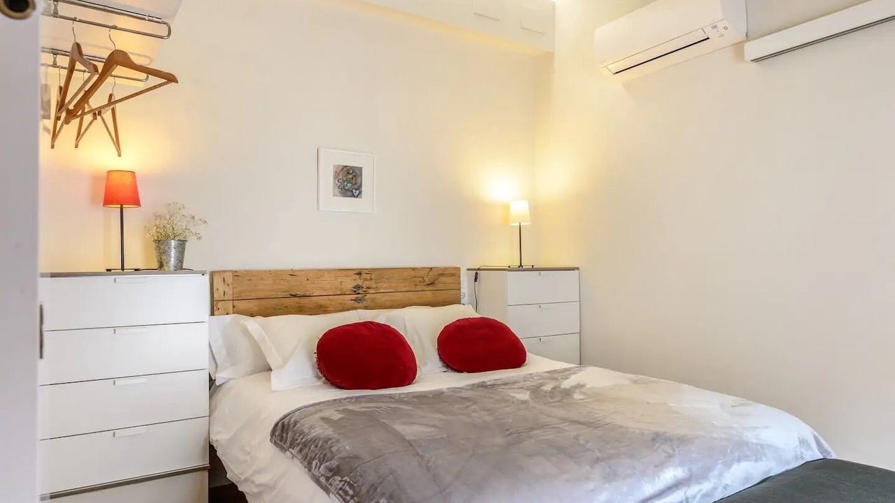 Photo of Bedroom in Figueres