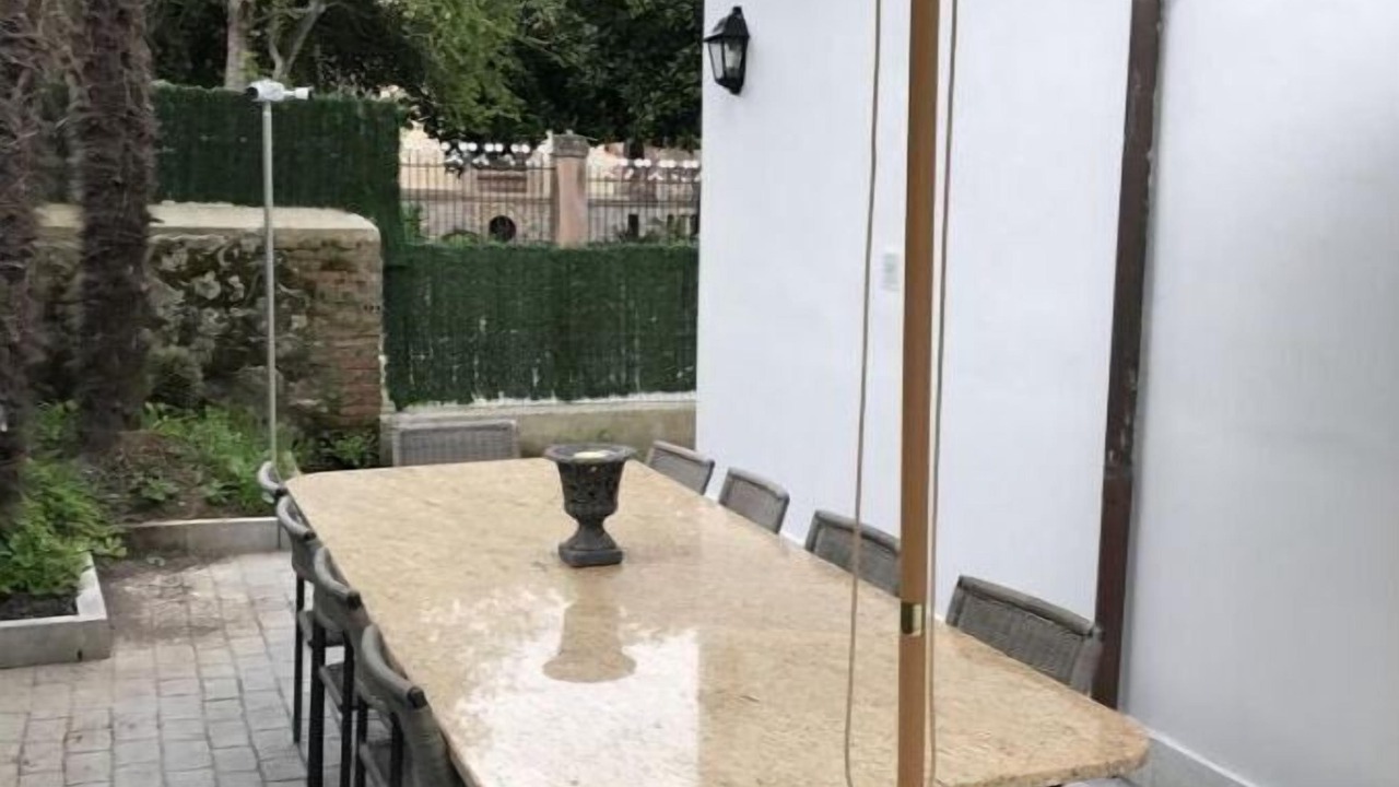 Photo of Outdoor in Poo
