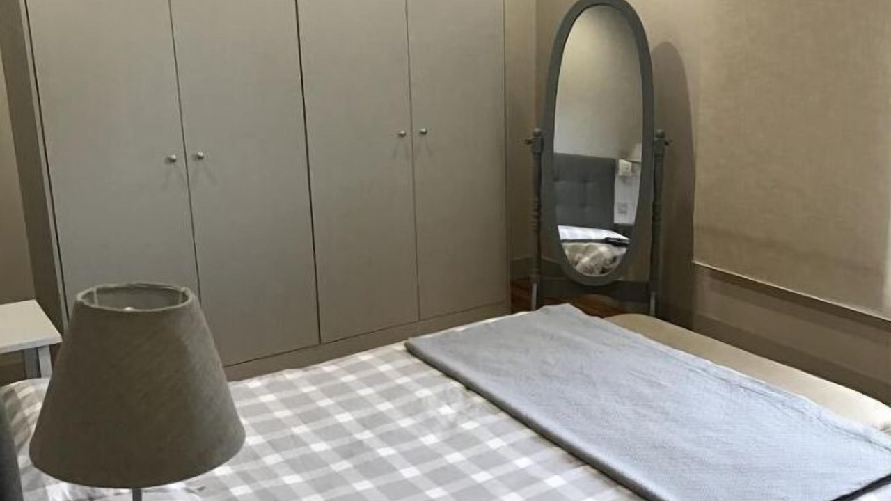Photo of Bedroom in Poo