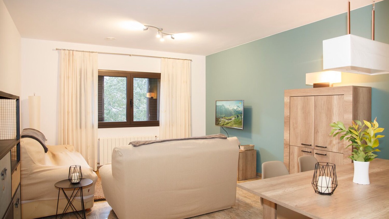 Photo of Livingroom in Llampaies