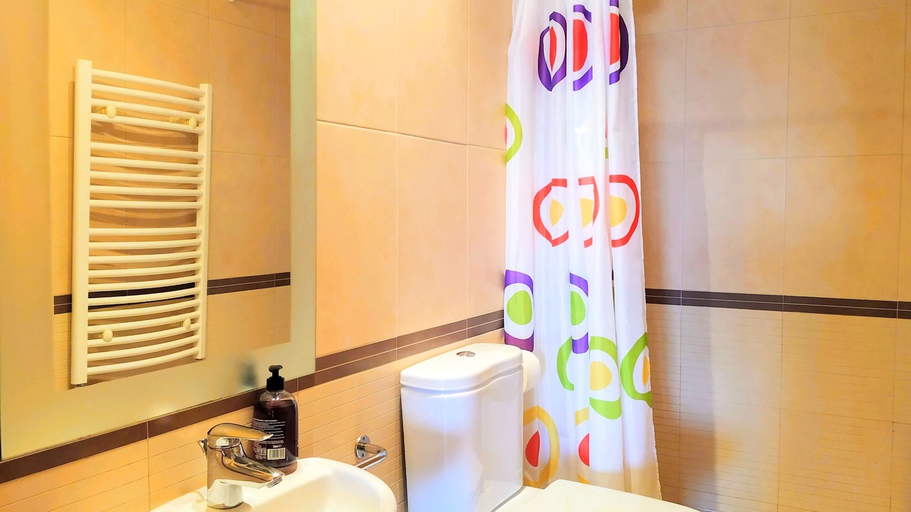 Photo of Bathroom in Palau-Saverdera